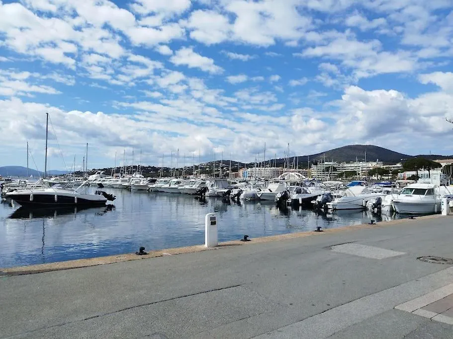 Charmant T2 Rd Jardin Grande Terrasse Coeur Ville Plage 2 M Clim Garage Wifi Сент-Максим Апартаменты