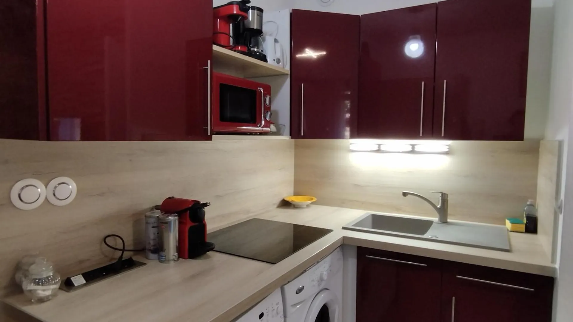 Апартаменты Charmant T2 Rd Jardin Grande Terrasse Coeur Ville Plage 2 M Clim Garage Wifi Сент-Максим